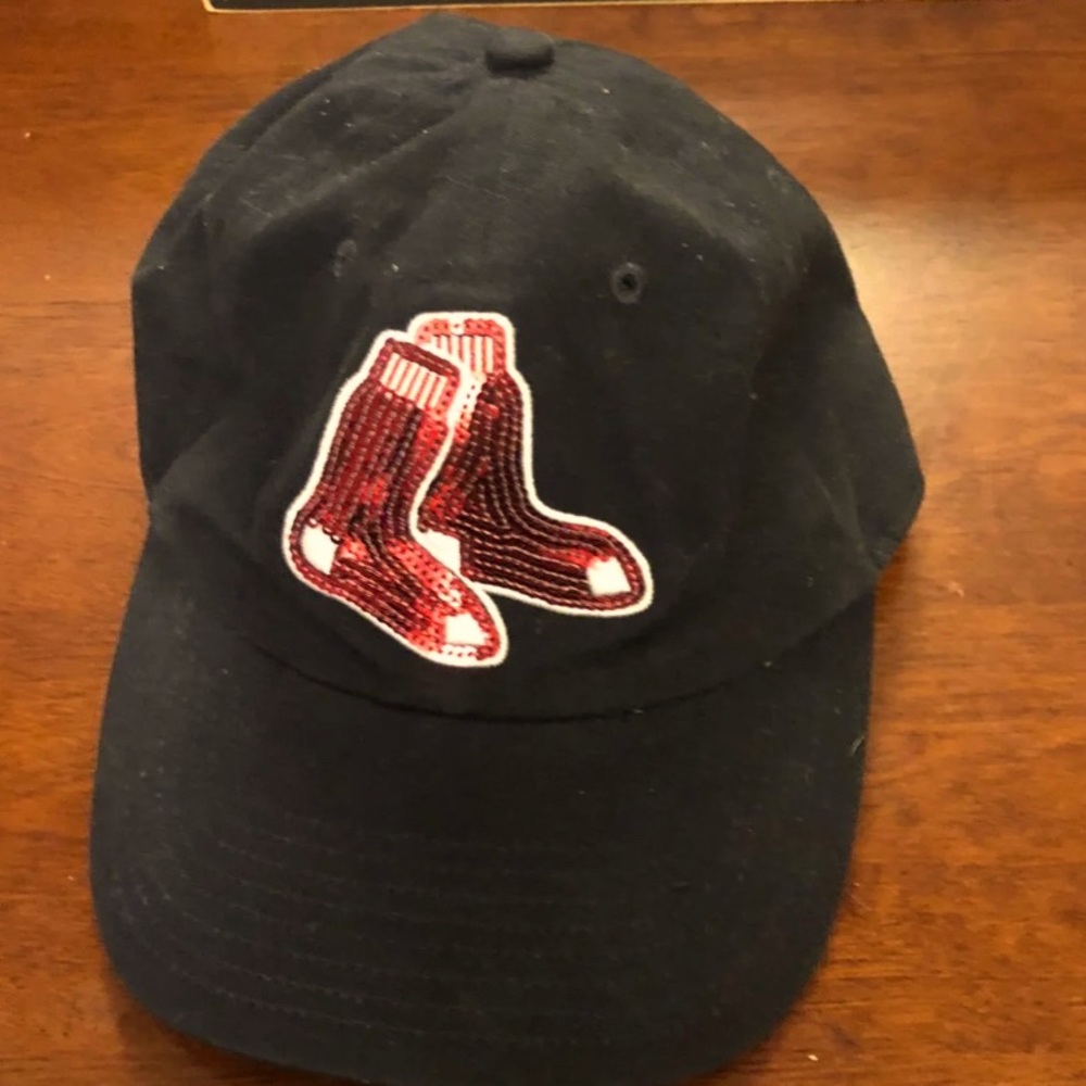 VS PINK BOSTON RED SOX BLING HAT